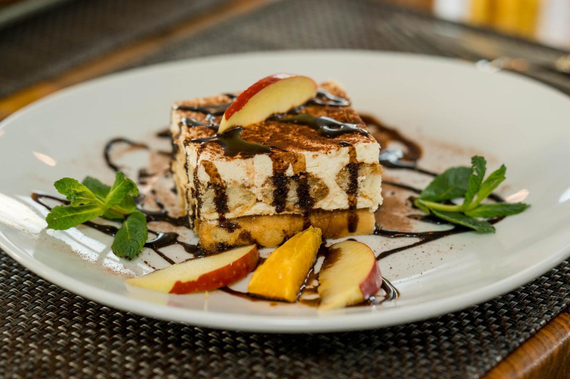 Roca Restaurant Und Hotel Bommersheim Екстериор снимка