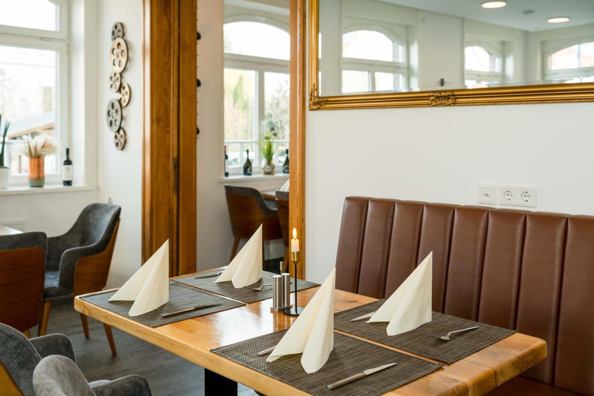 Roca Restaurant Und Hotel Bommersheim Екстериор снимка