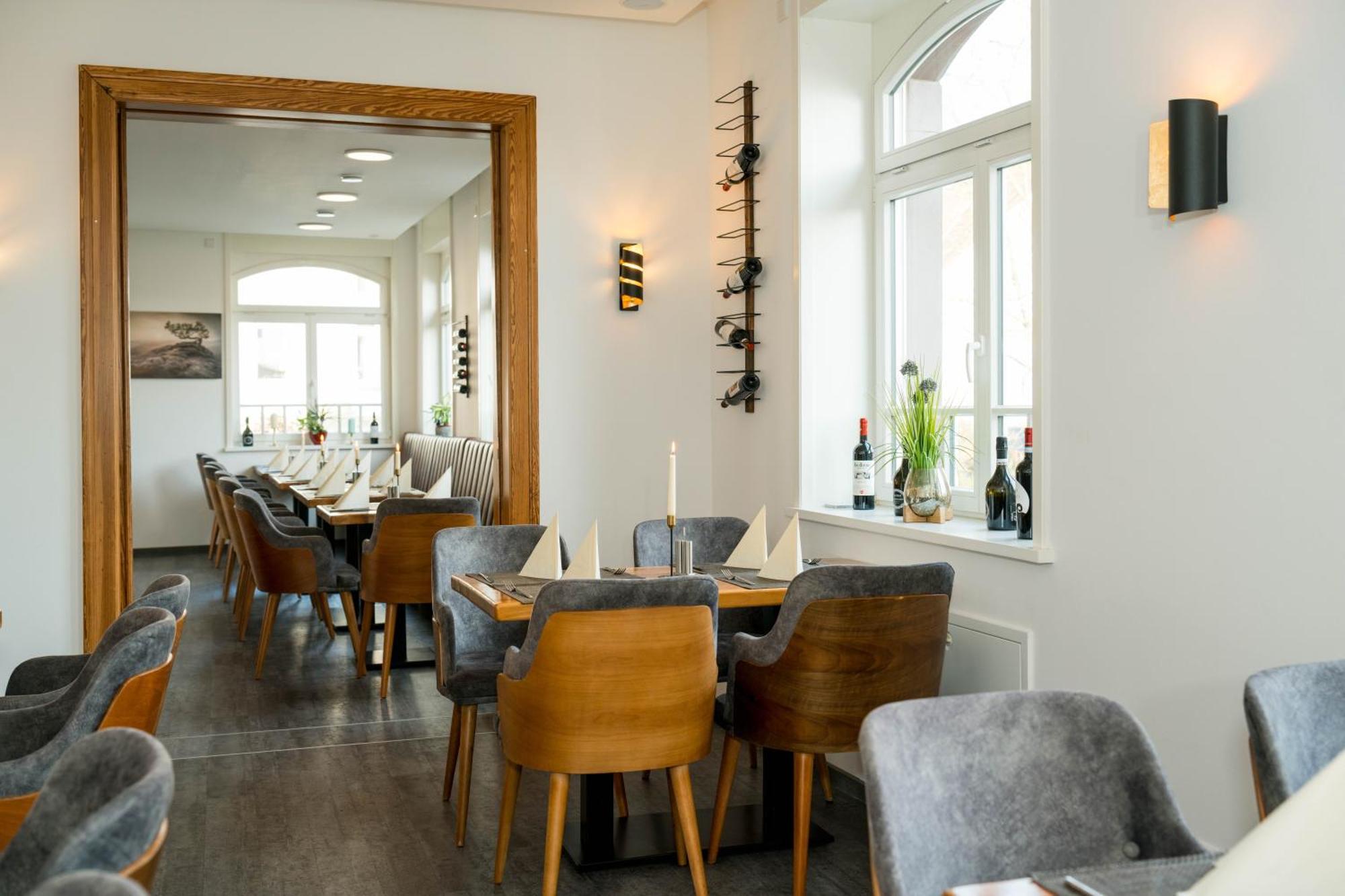 Roca Restaurant Und Hotel Bommersheim Екстериор снимка