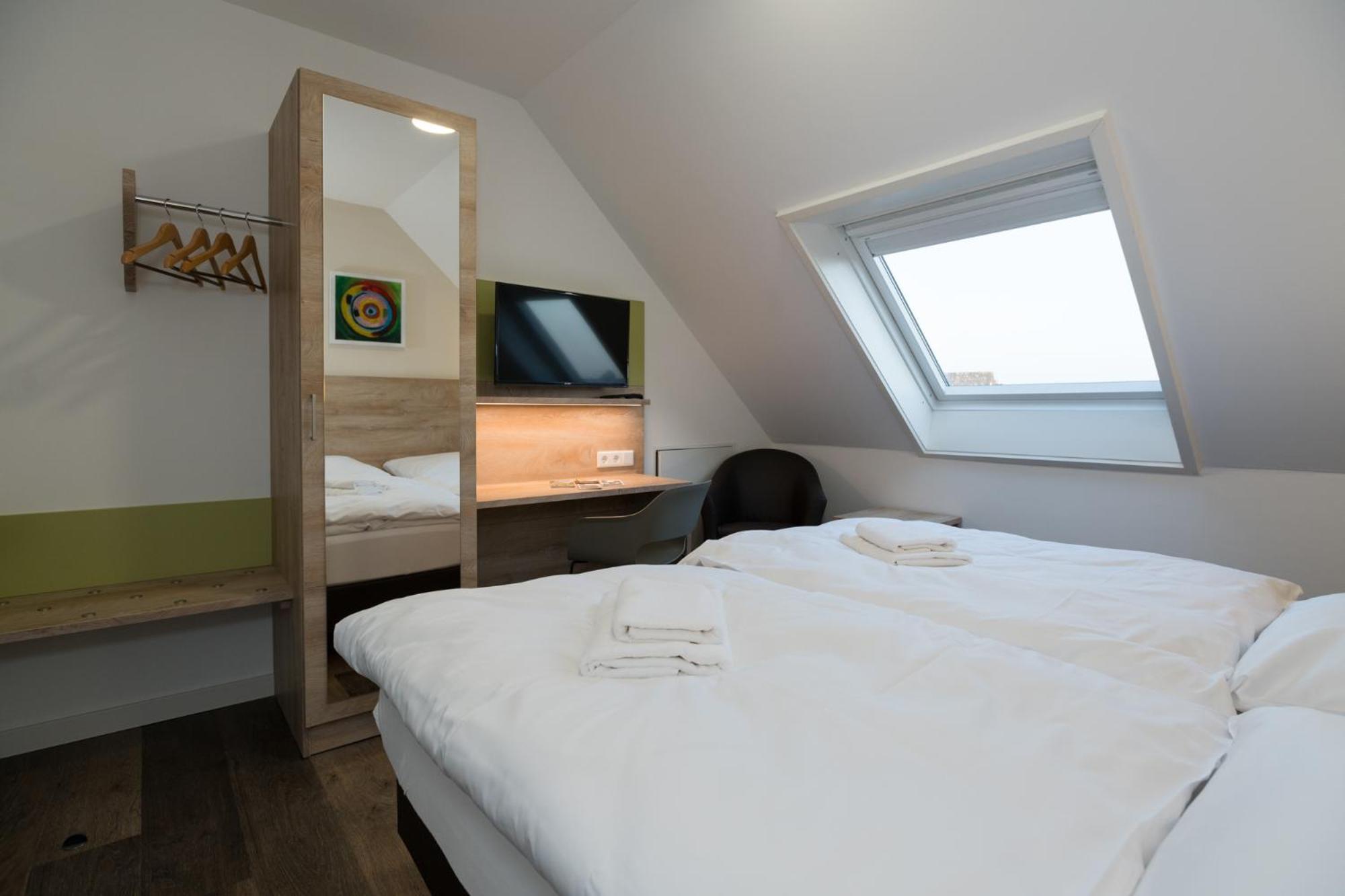 Roca Restaurant Und Hotel Bommersheim Екстериор снимка
